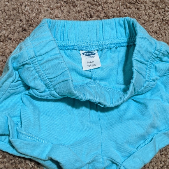 Old Navy Infant Shorts - Picture 4 of 4